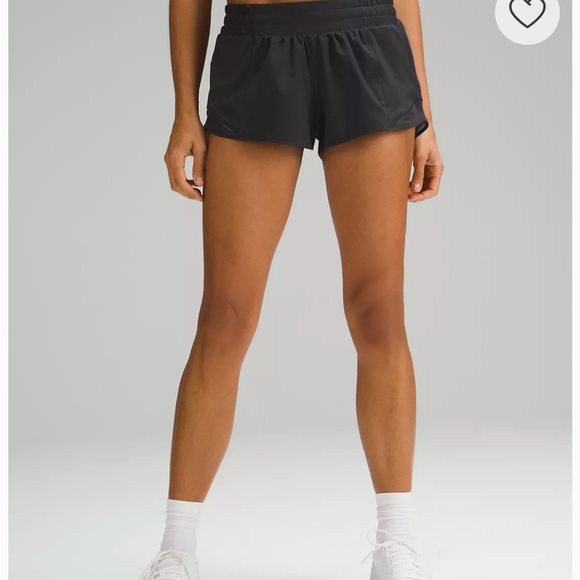 LULULEMON low rise 2.5 inseam hotty hot shorts - Picture 1 of 7